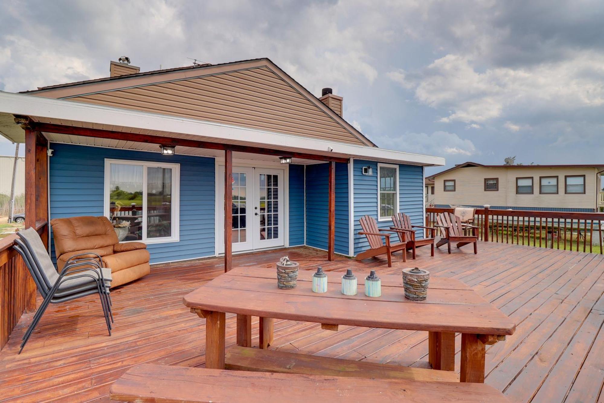 Oceanfront Milford Home With View And Boat Access المظهر الخارجي الصورة