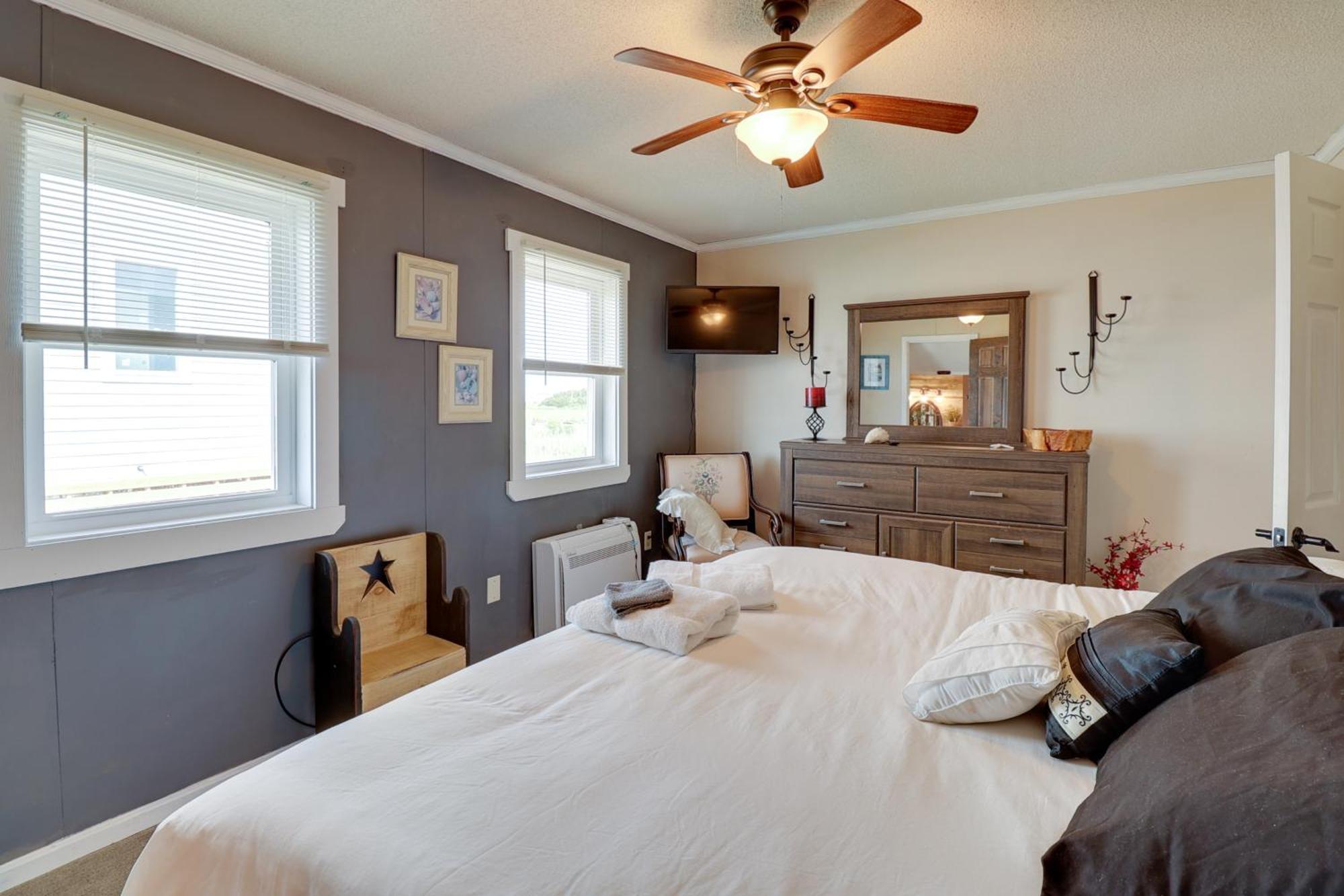Oceanfront Milford Home With View And Boat Access المظهر الخارجي الصورة