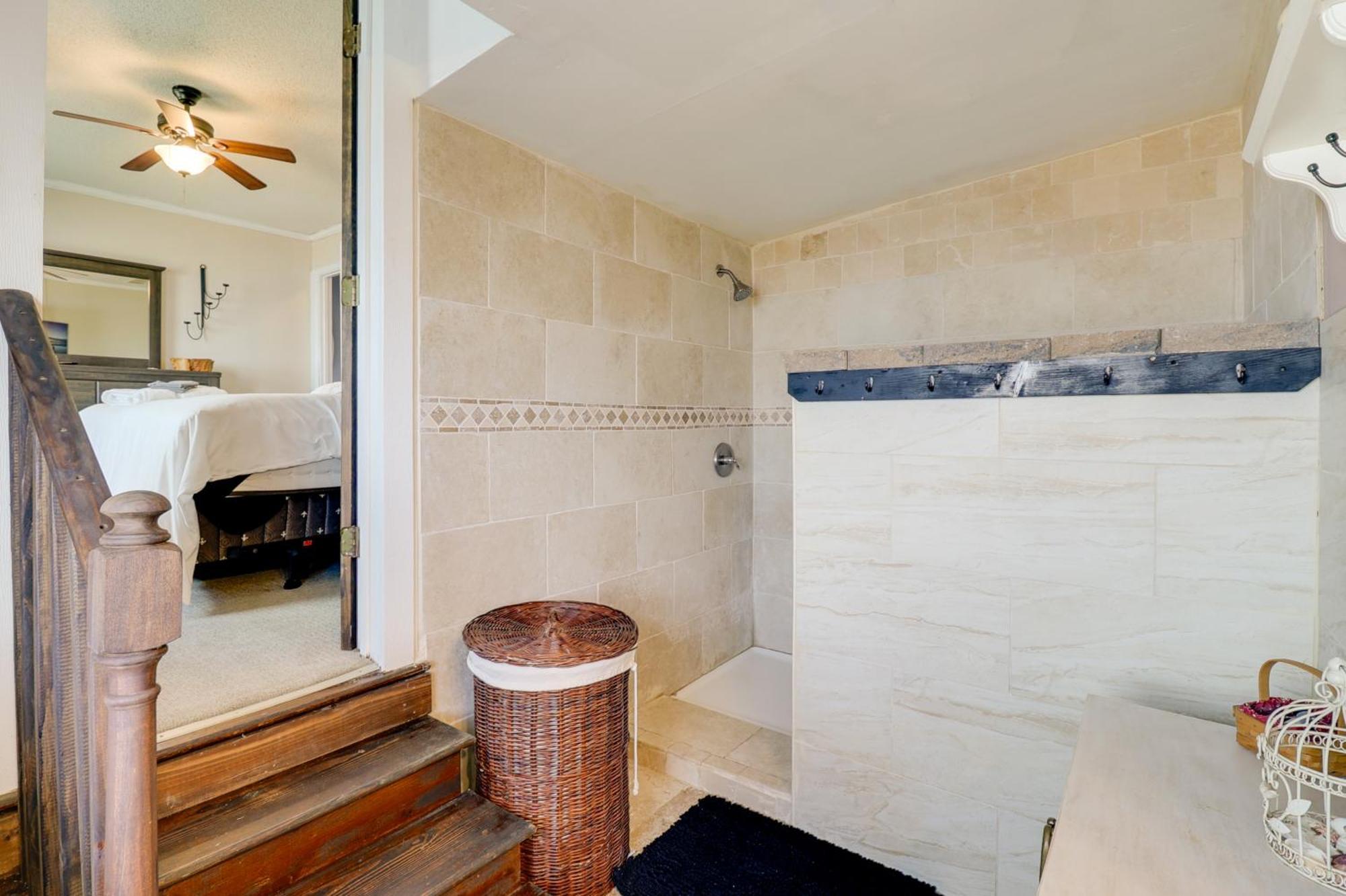 Oceanfront Milford Home With View And Boat Access المظهر الخارجي الصورة